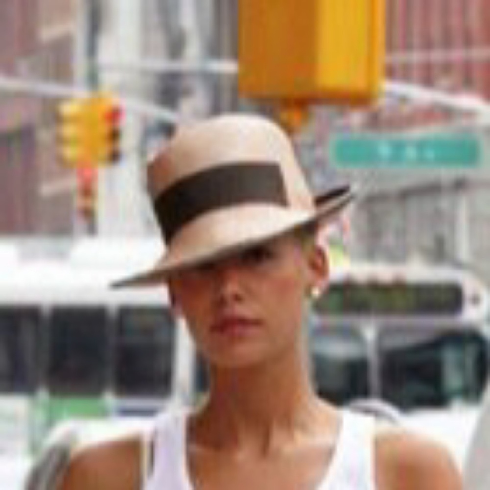 Meet your Posher, Leah